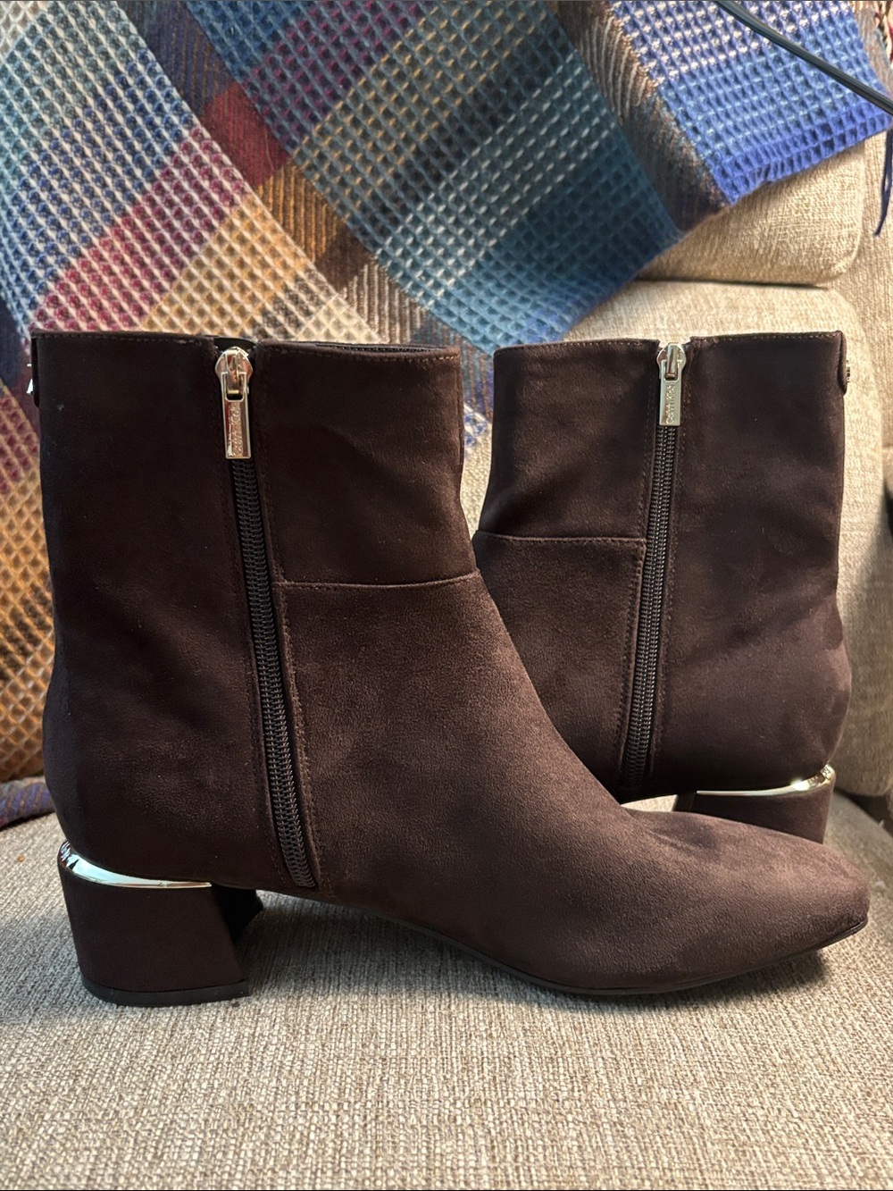 Calvin Klein Women's Parry Block Heel Ankle Booties- 8.5 - Picture 5 of 12
